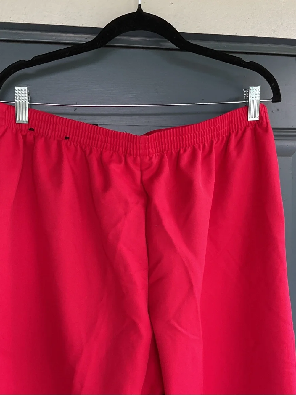 Alfred Dunner Bright Red Capri Pants, Size 12
